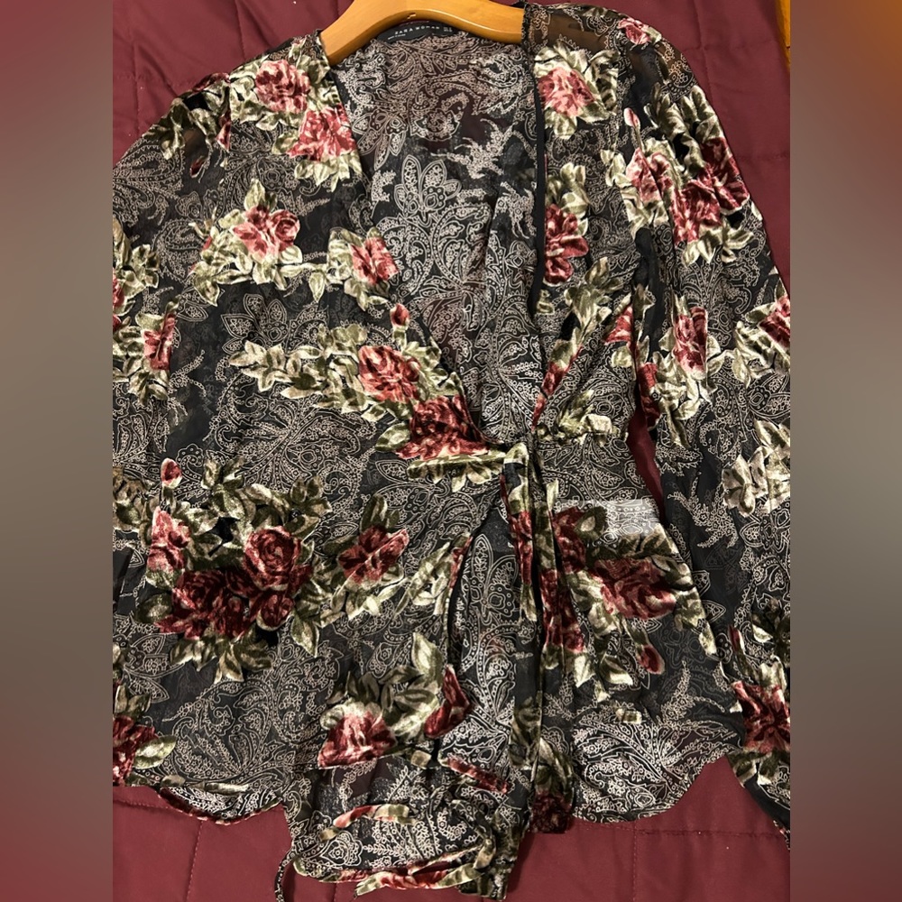 Floral Zara Woman Wrap Top